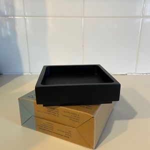 Ebony Oud pillar holder